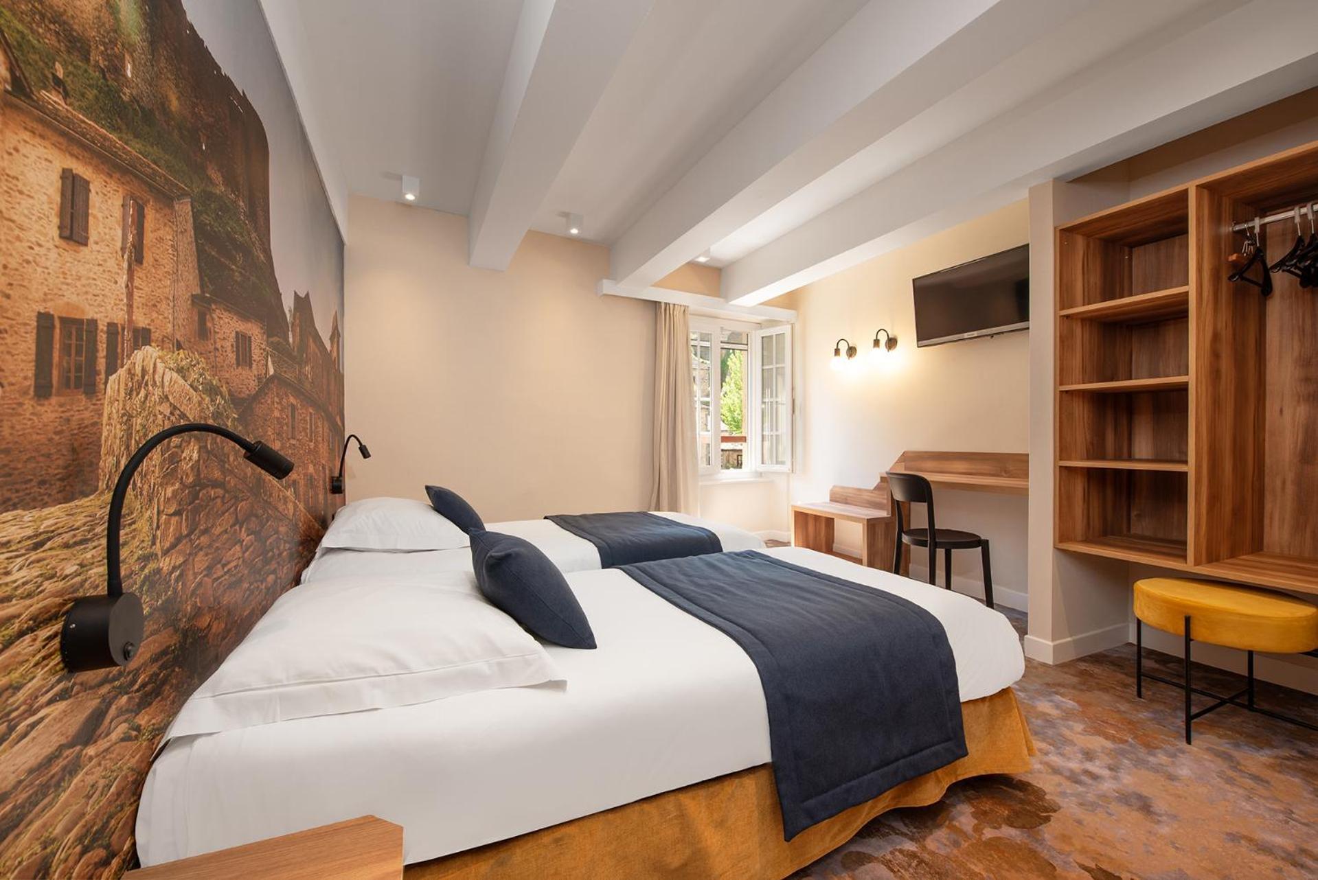 Brousse-le-Chateau Hotel Restaurant Le Relays Du Chasteau - Logis Hotel מראה חיצוני תמונה