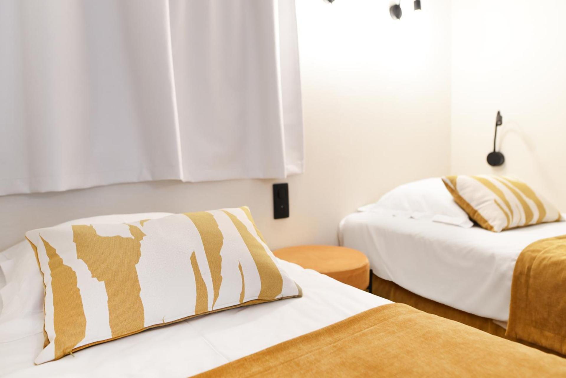 Brousse-le-Chateau Hotel Restaurant Le Relays Du Chasteau - Logis Hotel מראה חיצוני תמונה