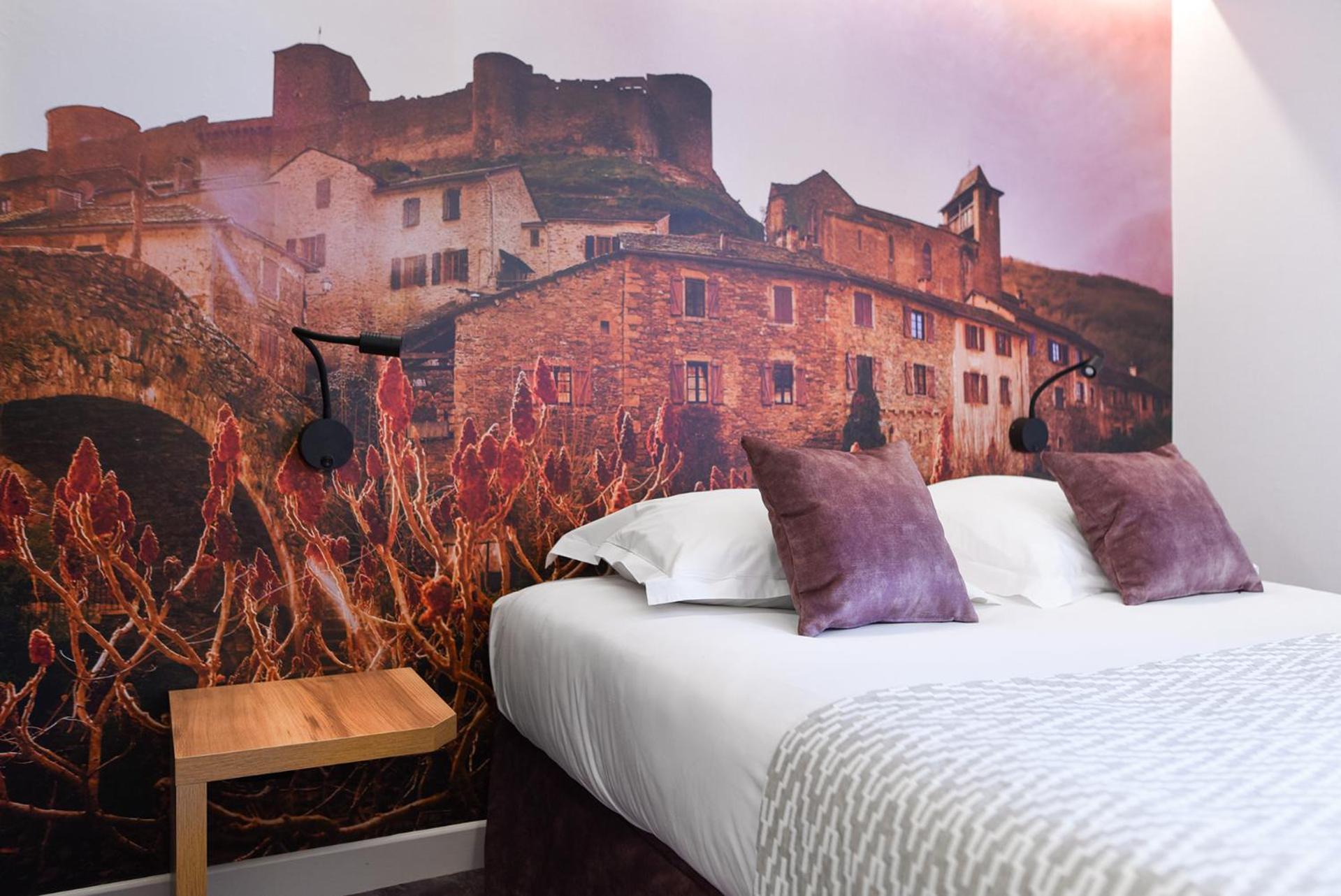 Brousse-le-Chateau Hotel Restaurant Le Relays Du Chasteau - Logis Hotel מראה חיצוני תמונה